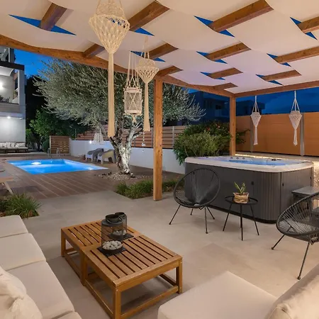 Terpsis Pool * Asgourou