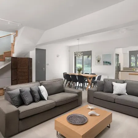 Terpsis Pool Villa *